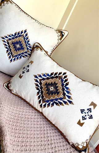 2 Fundas Cojín Bordadas Lino Azul/Marrón