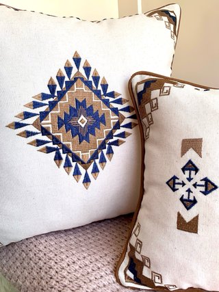 2 Fundas Cojín Bordadas Lino Azul/Marrón