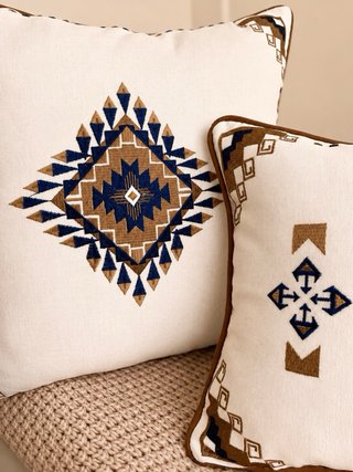 2 Fundas Cojín Bordadas Lino Azul/Marrón