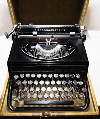 Hispano Olivetti Studio 46 Máquina Escribir
