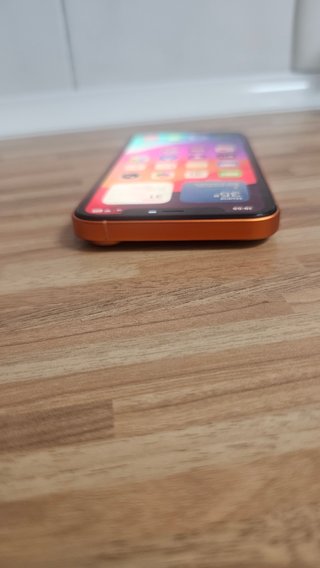 iPhone 11 Pro Diseño iPhone 17 Pro Dorado