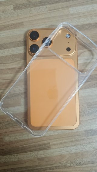 iPhone 11 Pro Diseño iPhone 17 Pro Dorado