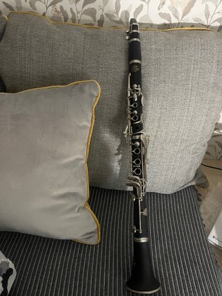 Clarinete J. Michael con estuche rígido y accesori