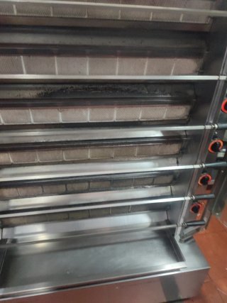 Asador de pollos poco uso