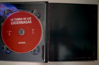 La Tumba de las Luciérnagas Blu-ray y DVD