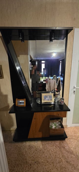 Mueble de entrada con espejo