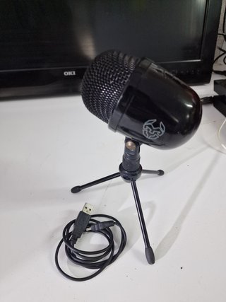 Micrófono USB Krom Kimu Pro – con trípode