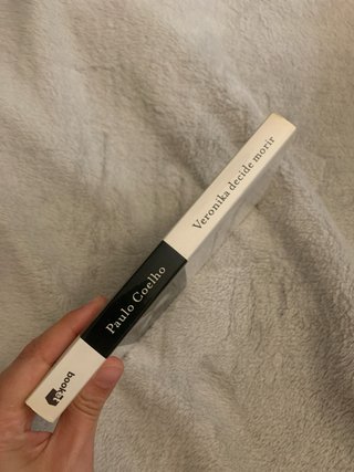 Veronika decide morir (edición escolar)