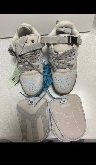 Adidas Bad Bunny Beige/Gris Talla X