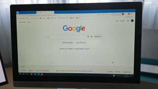 HP Pavilion All-in-One 24" - i3 - 8GB RAM- 1TB
