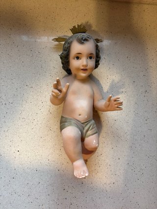 Niño Jesús antiguo en carroza