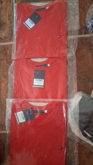Camiseta Tommy