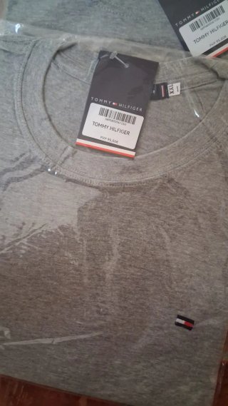 Camiseta Tommy