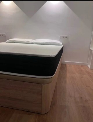 Canapé de madera y tela