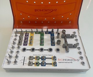 Caja quirúrgica de implantes BioHorizons Tapered