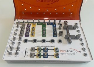 Caja quirúrgica de implantes BioHorizons Tapered