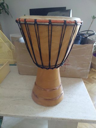 Djembe africano de madera