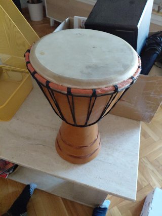 Djembe africano de madera