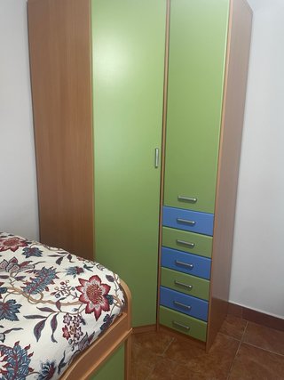 Dormitorio juvenil completo. En perfecto estado.