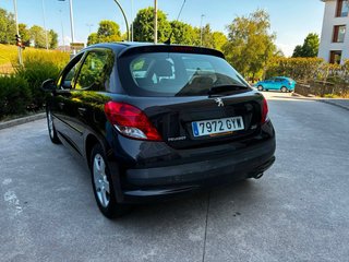 Peugeot 207 2010