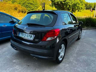 Peugeot 207 2010