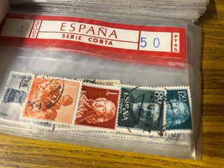 370 sellos aproximadamente cuaderno españa usado