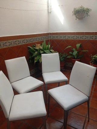 Juego de 4 sillas de cocina blancas
