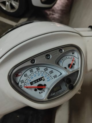 Moto Kymco Like 125 Blanca