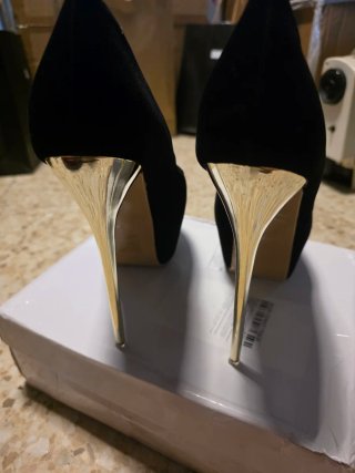 Zapatos de tacón aguja negros