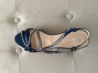Sandalo elegante blu avio con strass mis.39