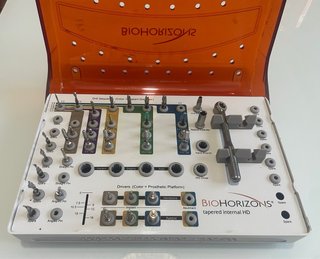 Caja quirúrgica de implantes BioHorizons Internal