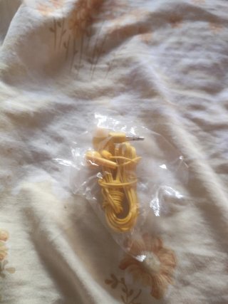 Auriculares amarillos