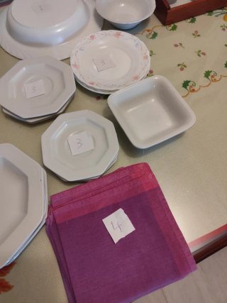 Set de  platos de porcelana blanca