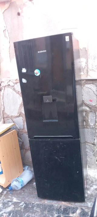 Frigorífico negro
