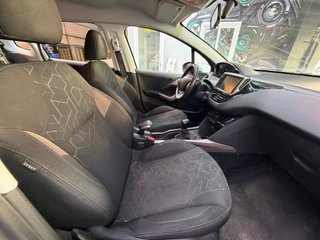 Peugeot 2008 Style 1.6 BlueHDi 100