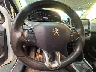 Peugeot 2008 Style 1.6 BlueHDi 100