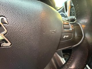 Peugeot 2008 Style 1.6 BlueHDi 100