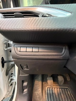 Peugeot 2008 Style 1.6 BlueHDi 100
