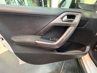 Peugeot 2008 Style 1.6 BlueHDi 100