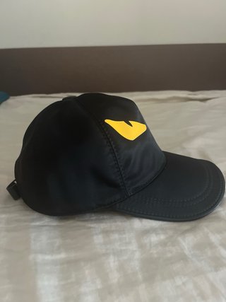 Gorra Fendi Ojos Amarillos Negra