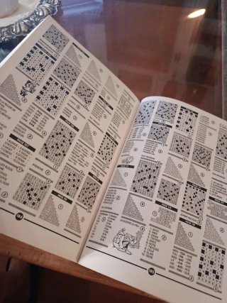 Mots croisés et autres jeux de mots plus de 800...