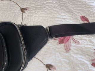 Louis Vuitton Avenue Sling Bag Nueva