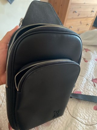 Louis Vuitton Avenue Sling Bag Nueva