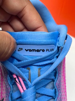 Nike Vomero Plus ZoomX, Talla 39, Nuevas