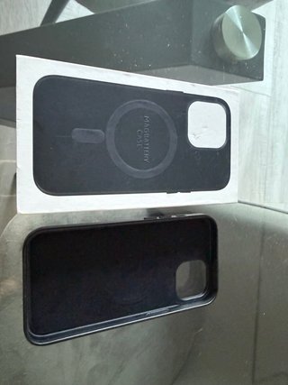 Funda iPhone 14 Magbattery Negra