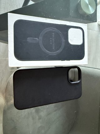 Funda iPhone 14 Magbattery Negra