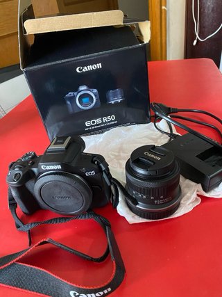 Canon EOS R50 Cámara Mirrorless Kit