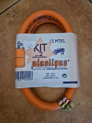 Tubo goma butano 0,75m con abrazaderas