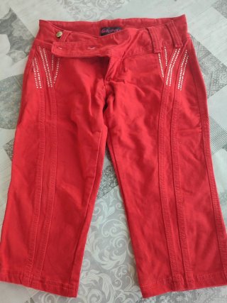 Pantalón rojo Caipira talla 42