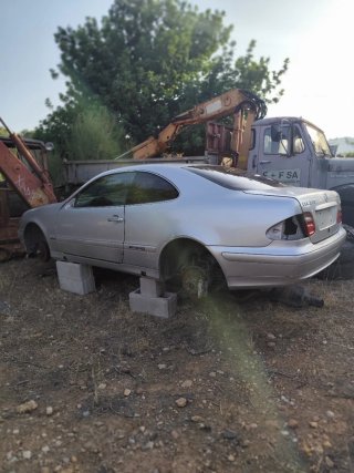 MERCEDES CLK320 2001 SOLO PARA PIEZAS ONLY PARTS